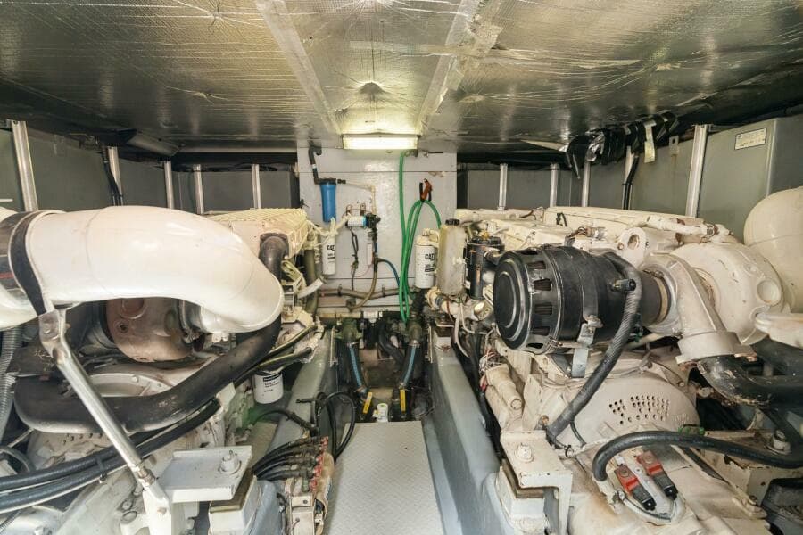 2001 Sea Ray 540 Cockpit Motor Yacht - Photo 38