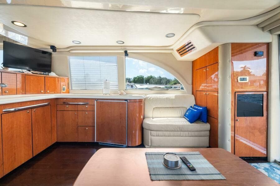 2001 Sea Ray 540 Cockpit Motor Yacht - Photo 23
