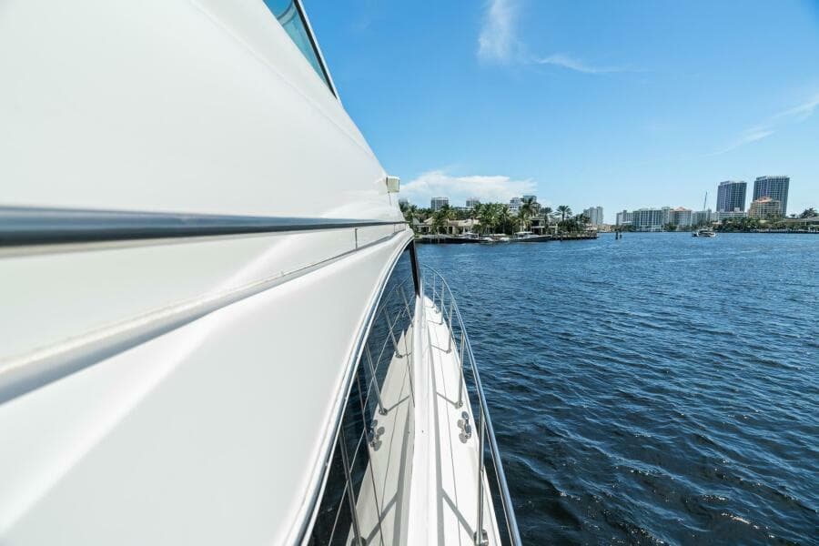 2001 Sea Ray 540 Cockpit Motor Yacht - Photo 44