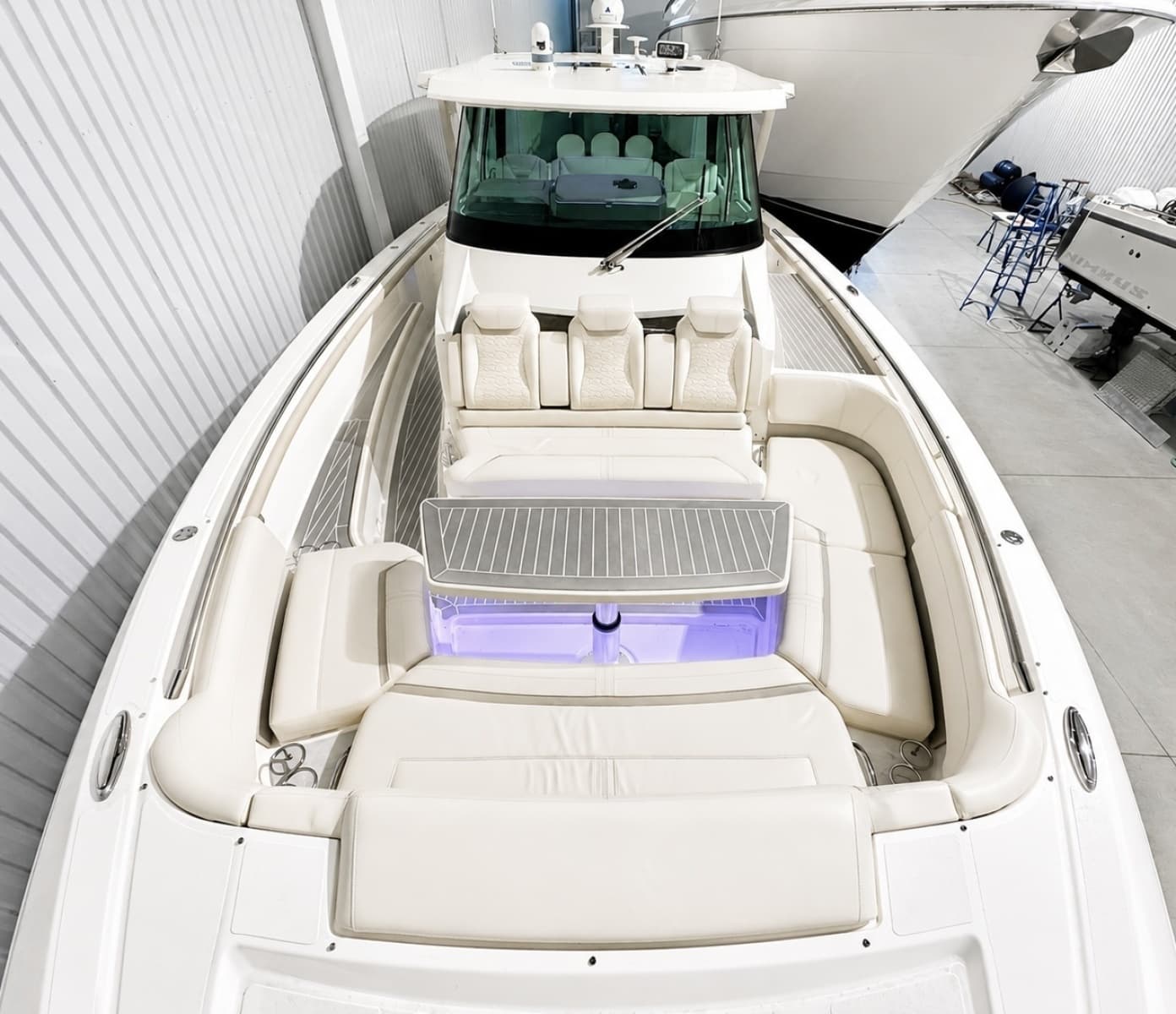 2023 Tiara Yachts 48 LS - Photo 3