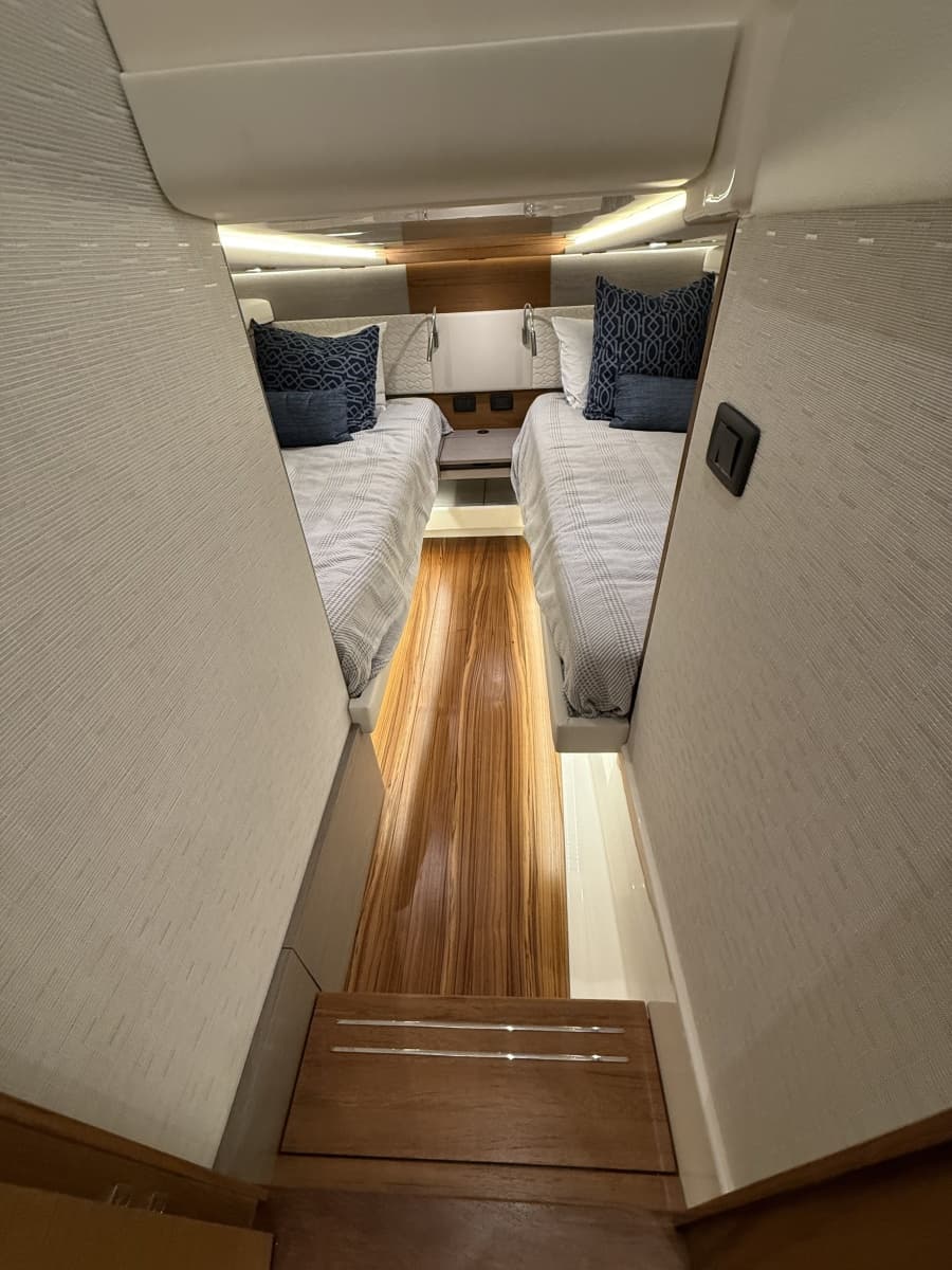 2023 Tiara Yachts 48 LS - Photo 21
