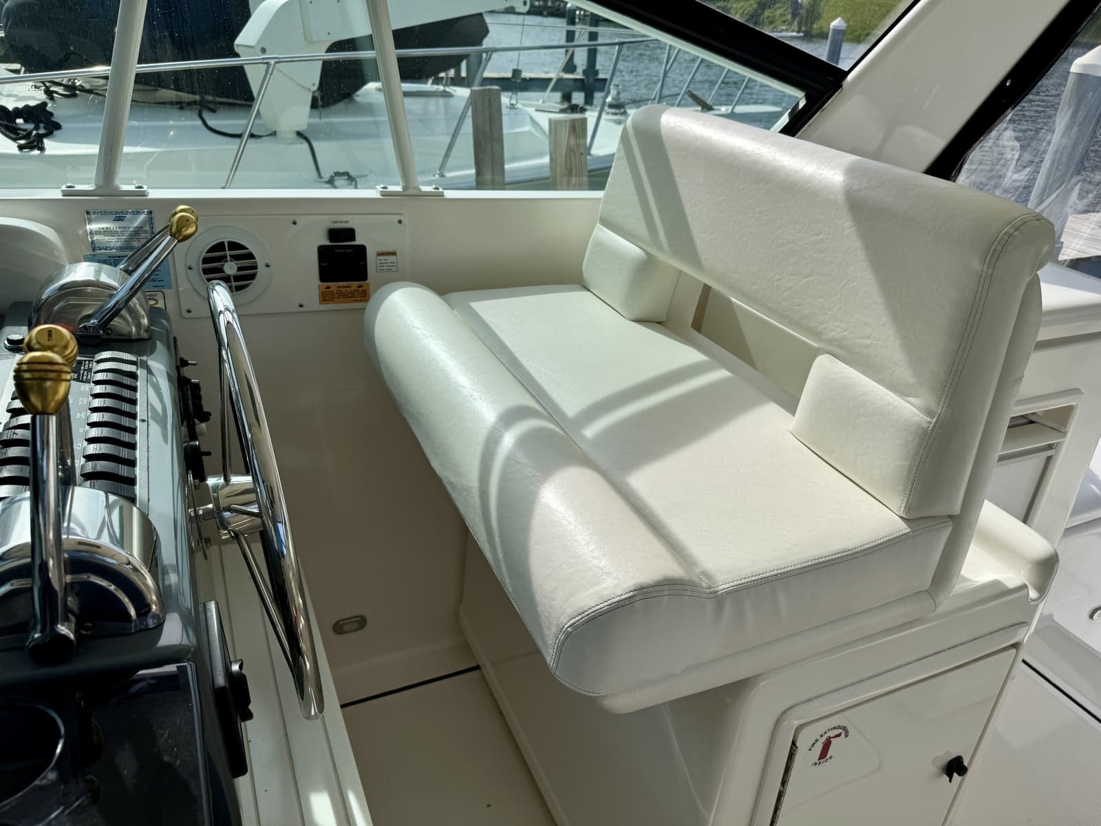1999 Tiara Yachts 4100 Open - Photo 28