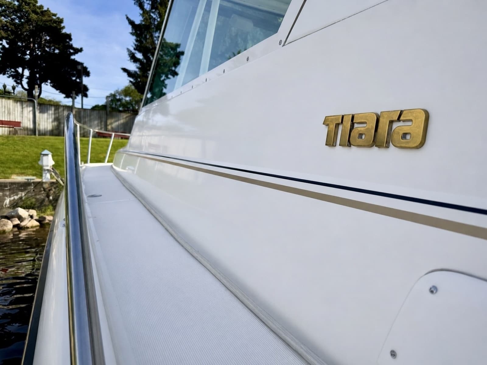 1999 Tiara Yachts 4100 Open - Photo 31