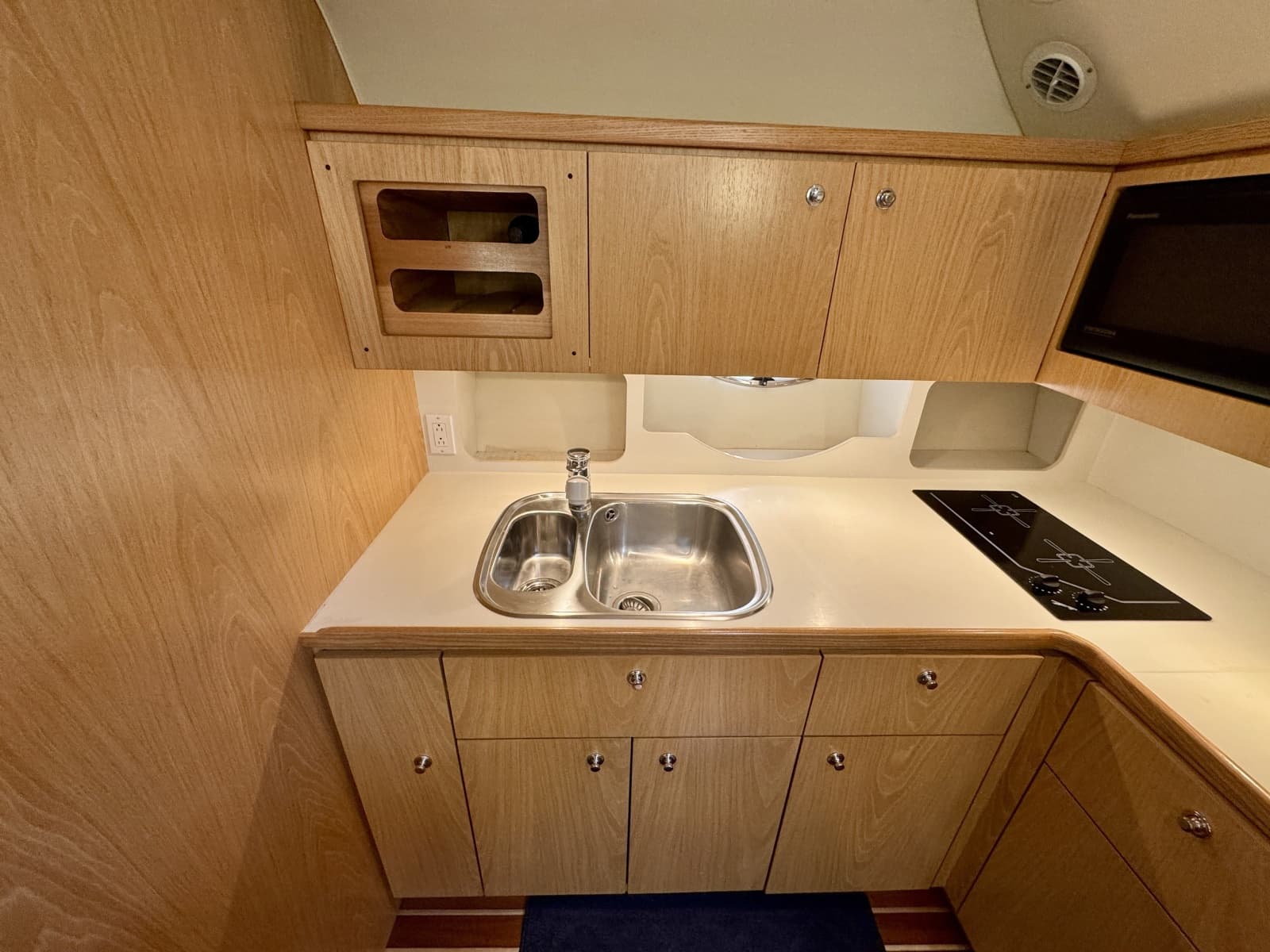 1999 Tiara Yachts 4100 Open - Photo 40