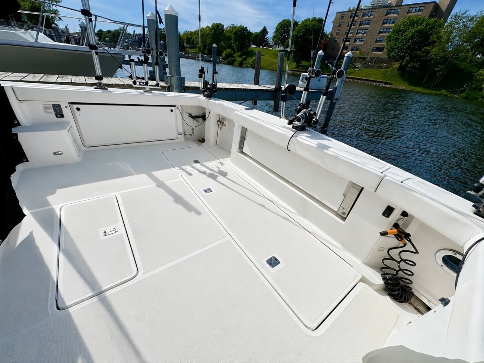 1999 Tiara Yachts 4100 Open - Photo 18