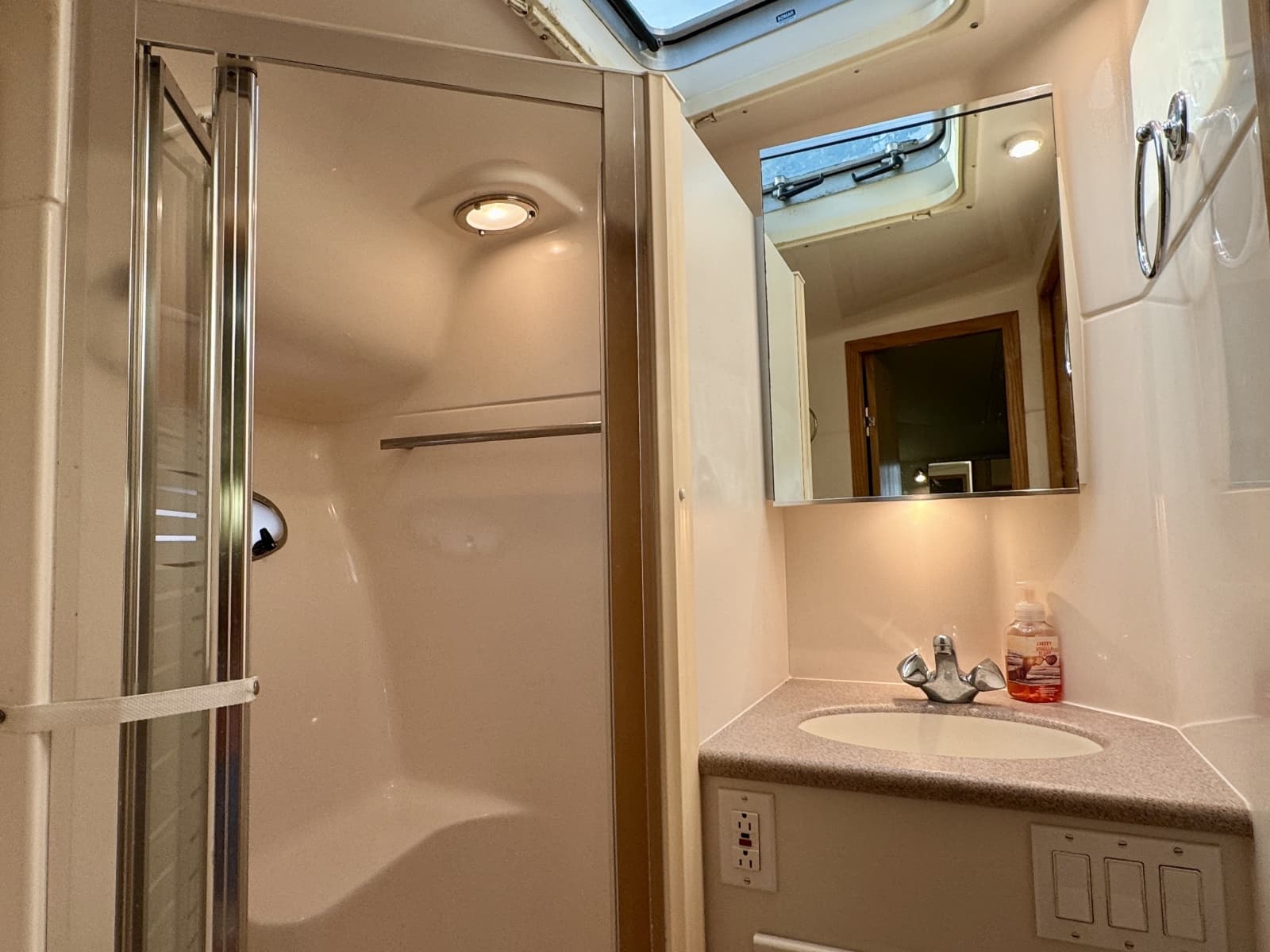 1999 Tiara Yachts 4100 Open - Photo 45