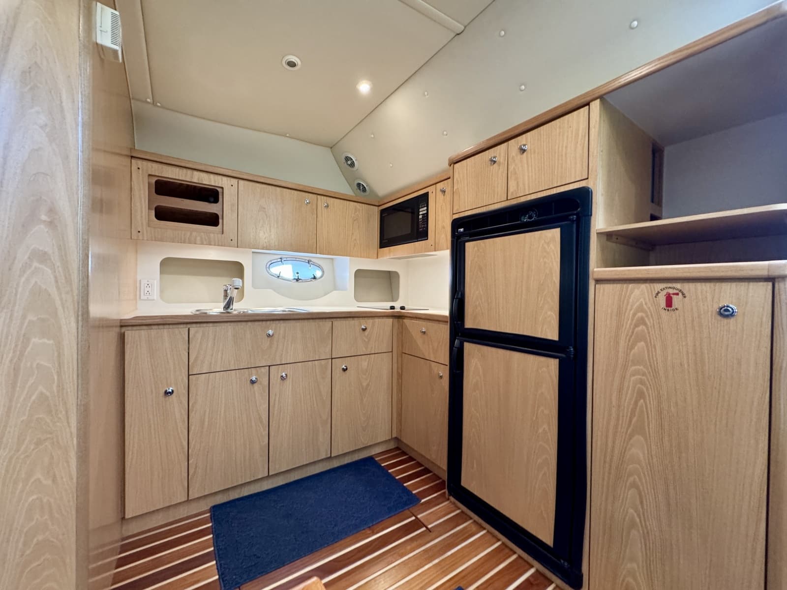 1999 Tiara Yachts 4100 Open - Photo 39
