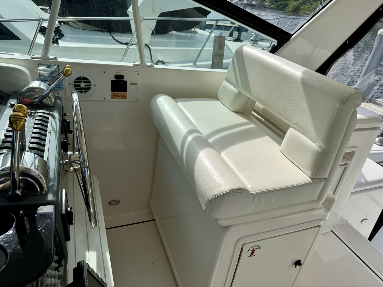 1999 Tiara Yachts 4100 Open - Photo 27