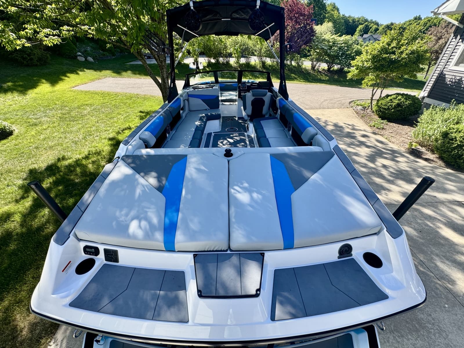 2022 Axis A24 - Photo 16