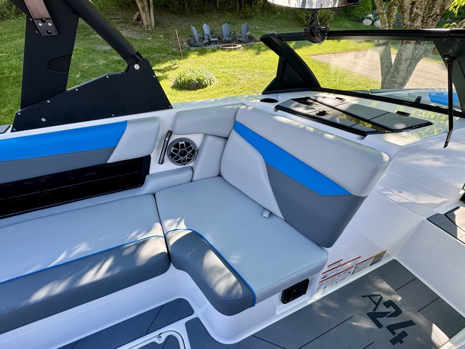 2022 Axis A24 - Photo 23
