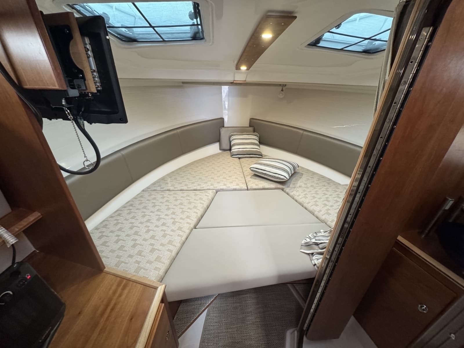 2025 Cutwater C-288 - Photo 9