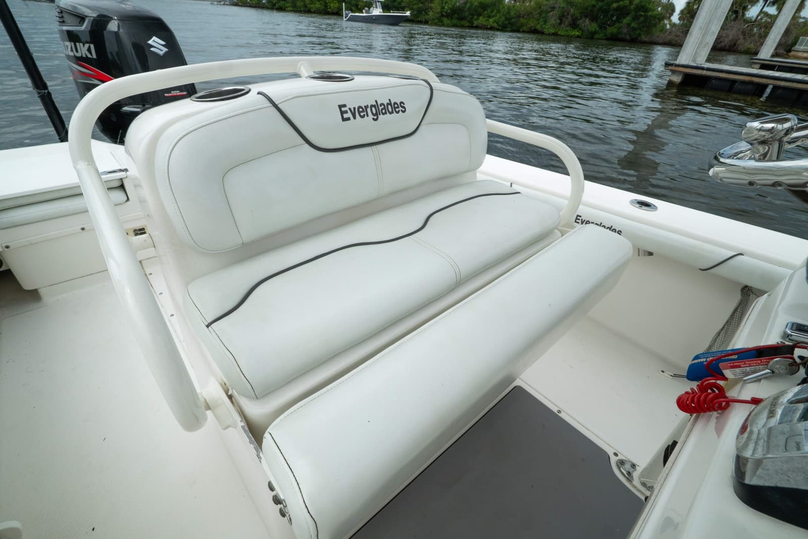 2007 Everglades 243CC - Photo 36