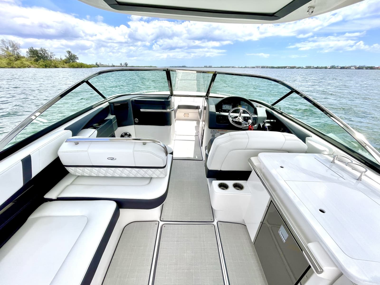 2023 Regal 29 OBX - Photo 12