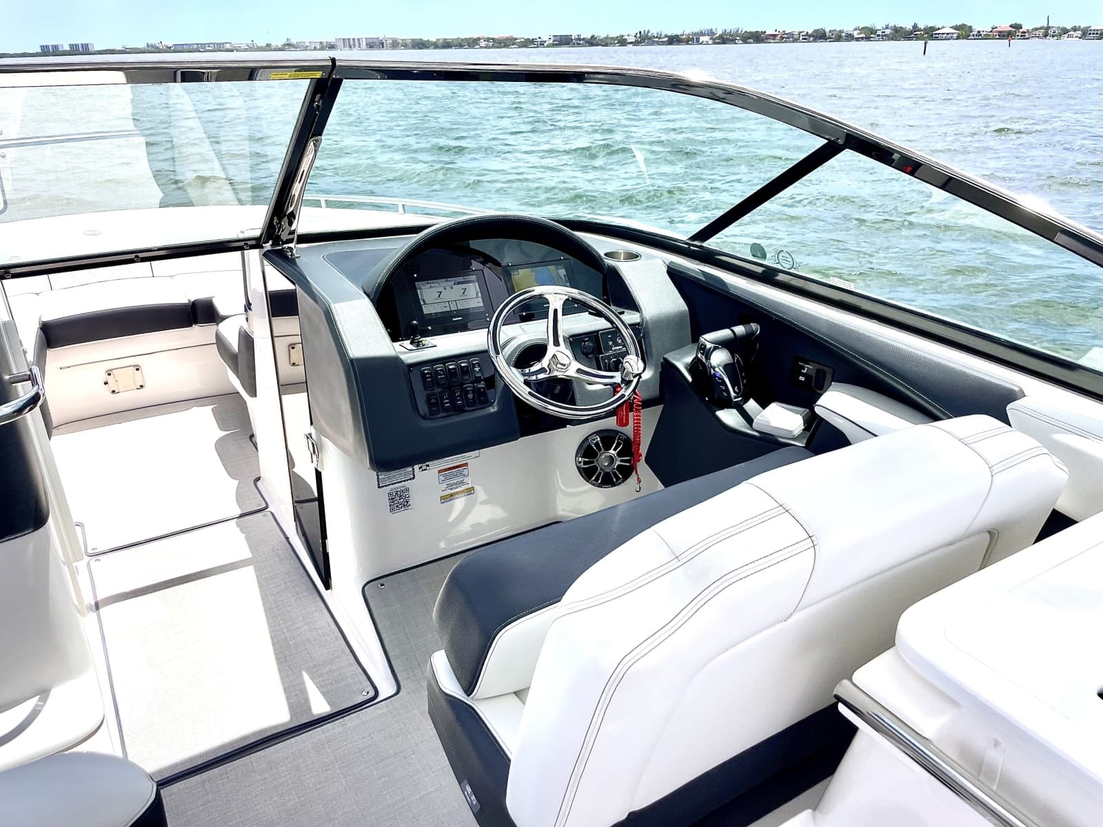 2023 Regal 29 OBX - Photo 16