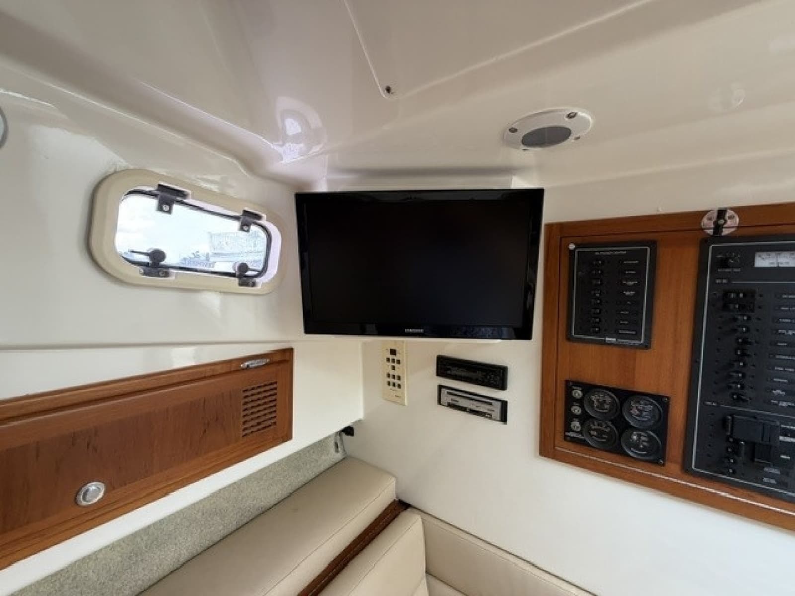 1996 Cabo 31 Express - Photo 74