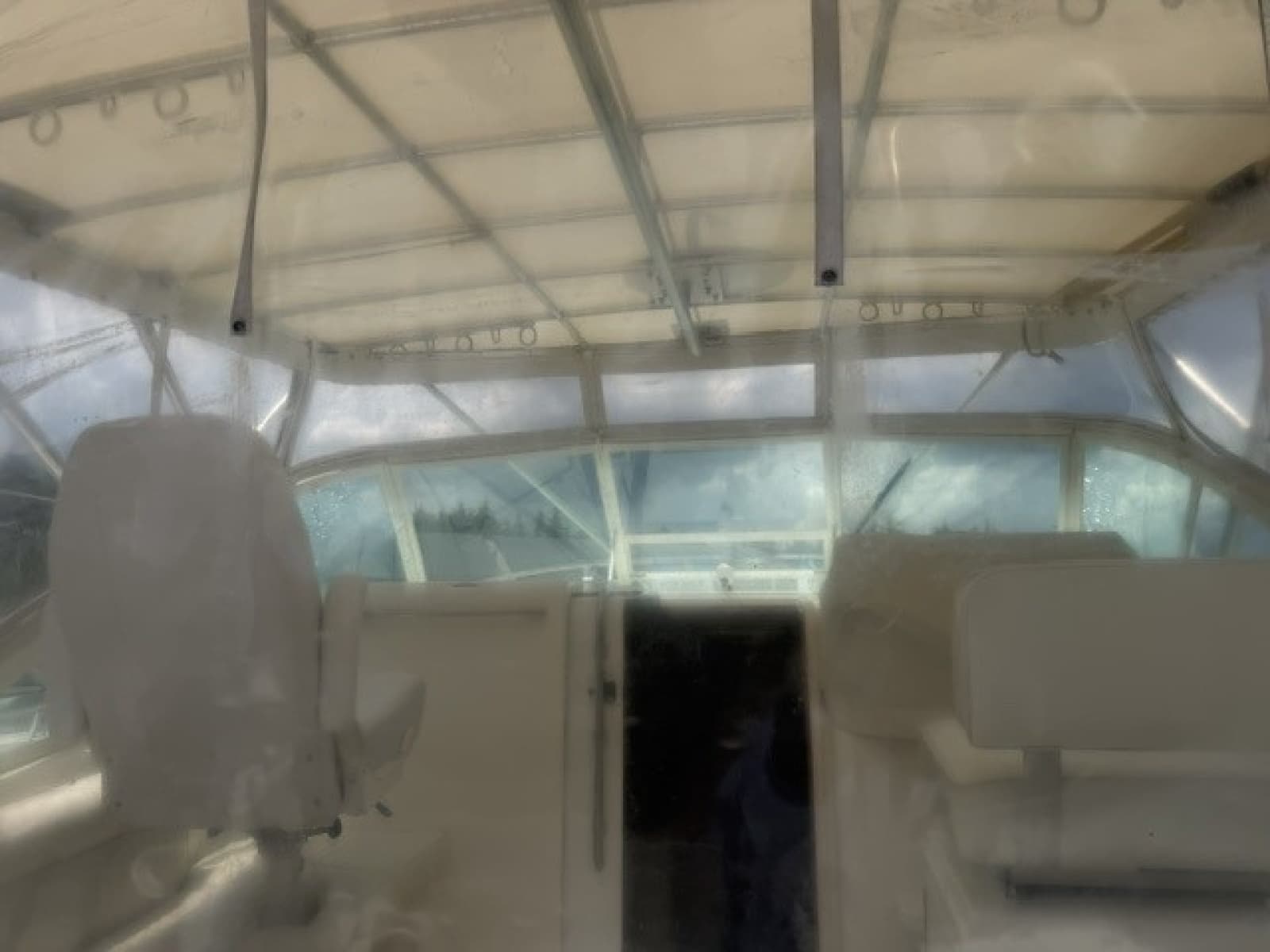 1996 Cabo 31 Express - Photo 31