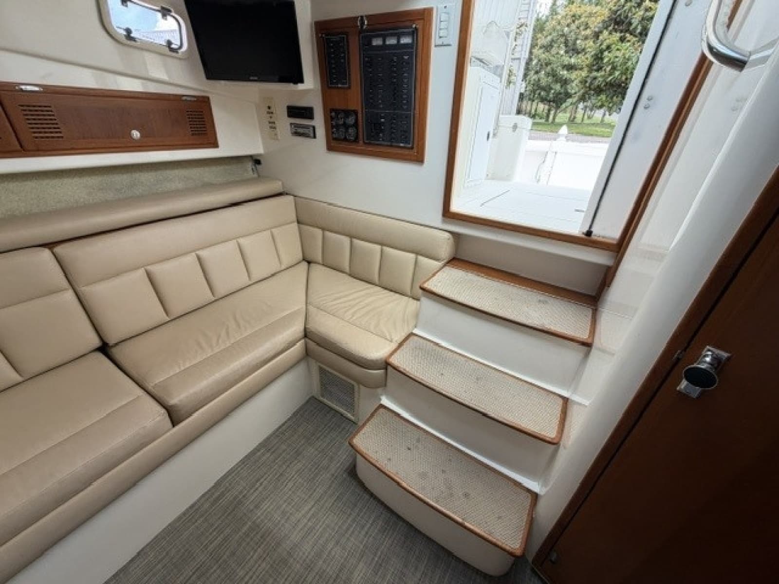 1996 Cabo 31 Express - Photo 83