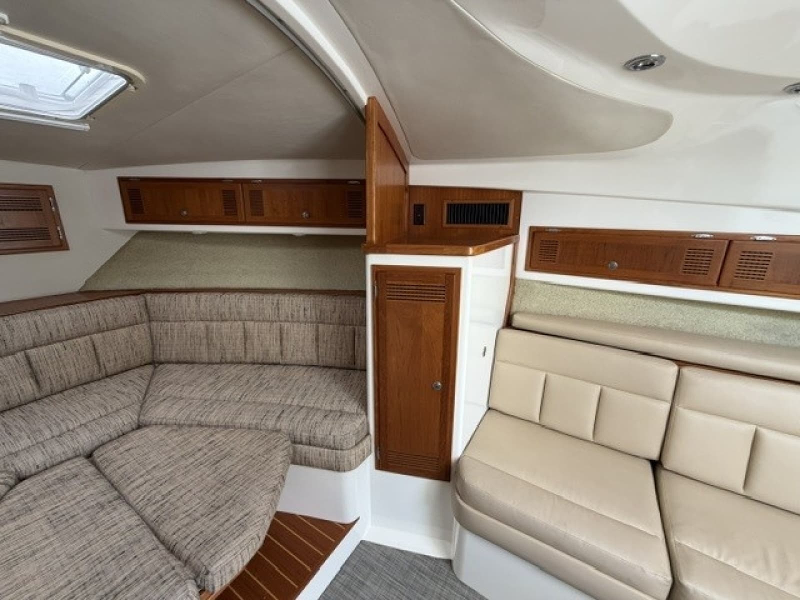 1996 Cabo 31 Express - Photo 85
