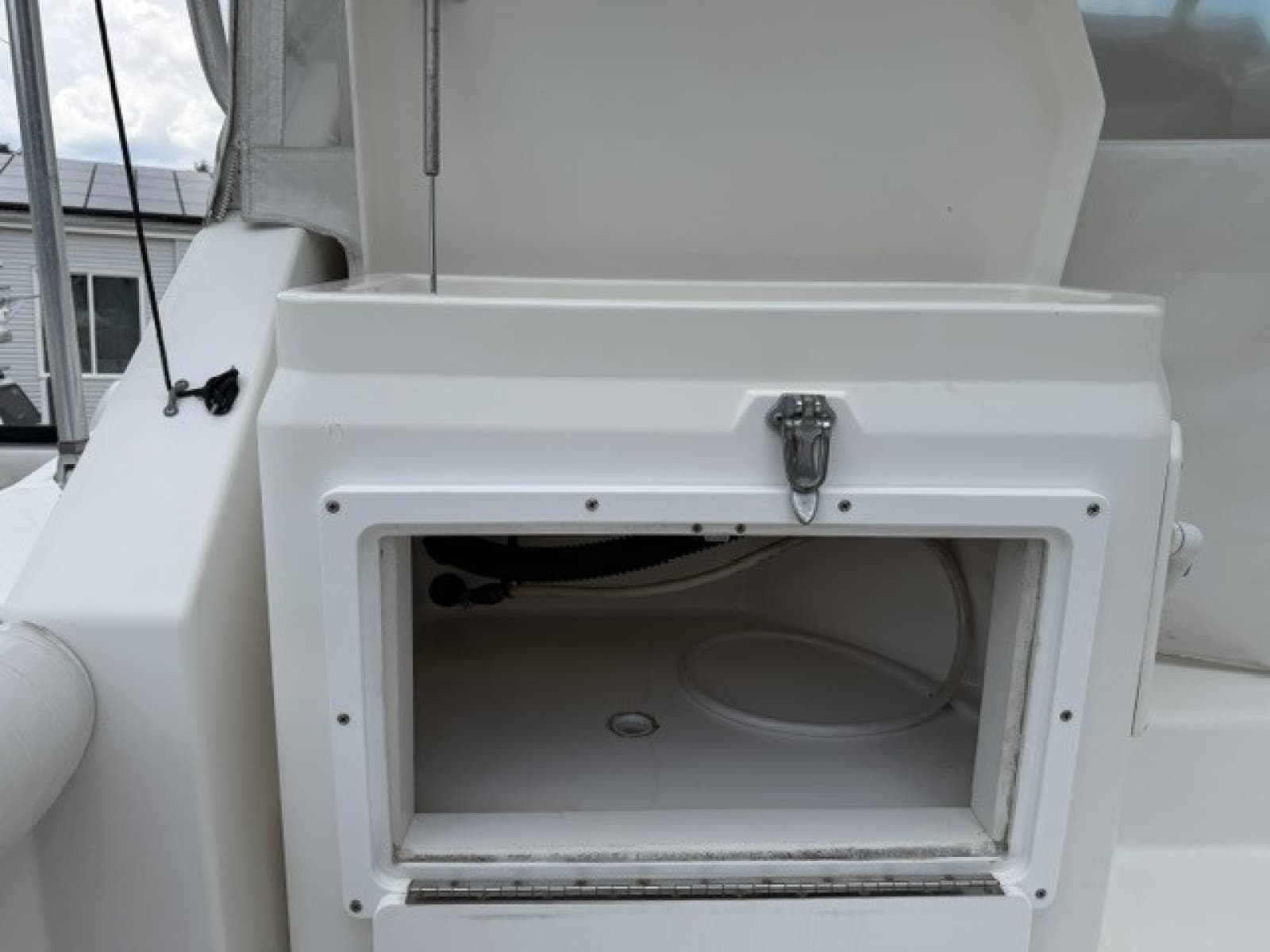 1996 Cabo 31 Express - Photo 36