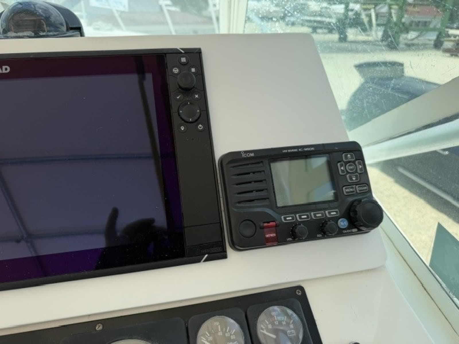 1996 Cabo 31 Express - Photo 63