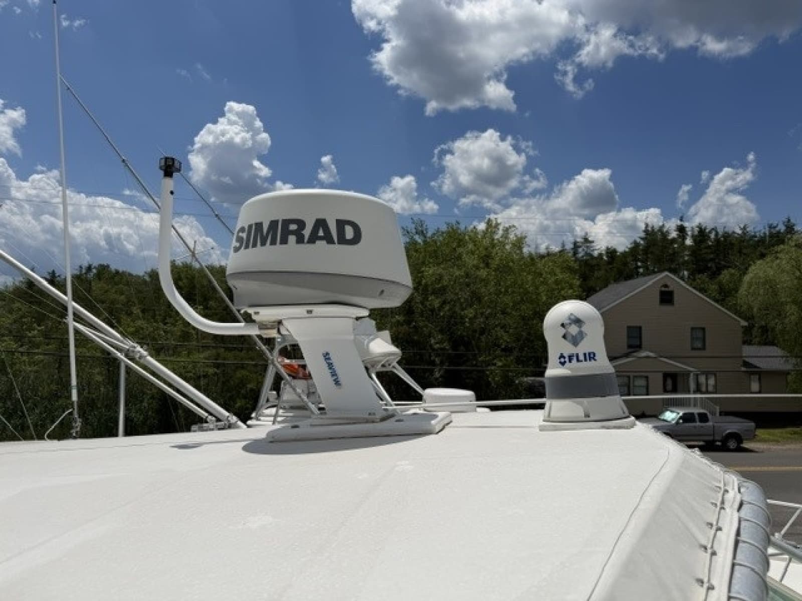 1996 Cabo 31 Express - Photo 22