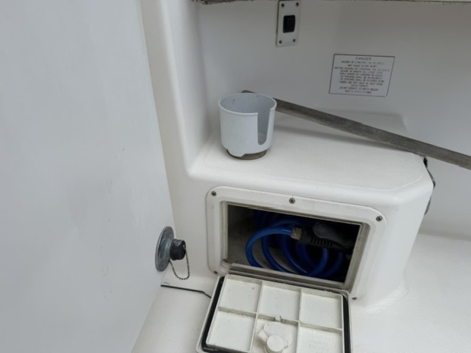 1996 Cabo 31 Express - Photo 32