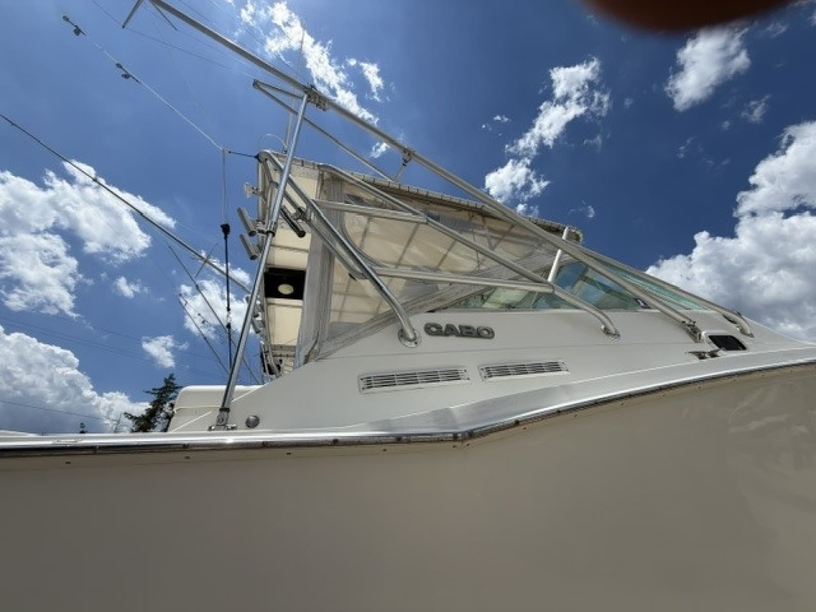 1996 Cabo 31 Express - Photo 13
