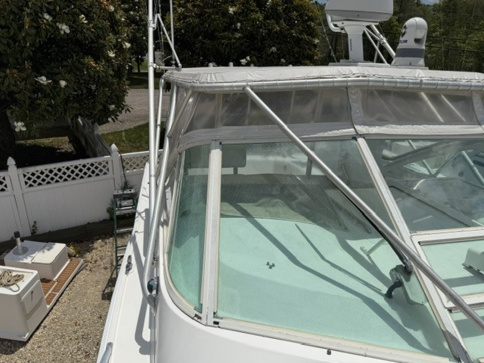 1996 Cabo 31 Express - Photo 16