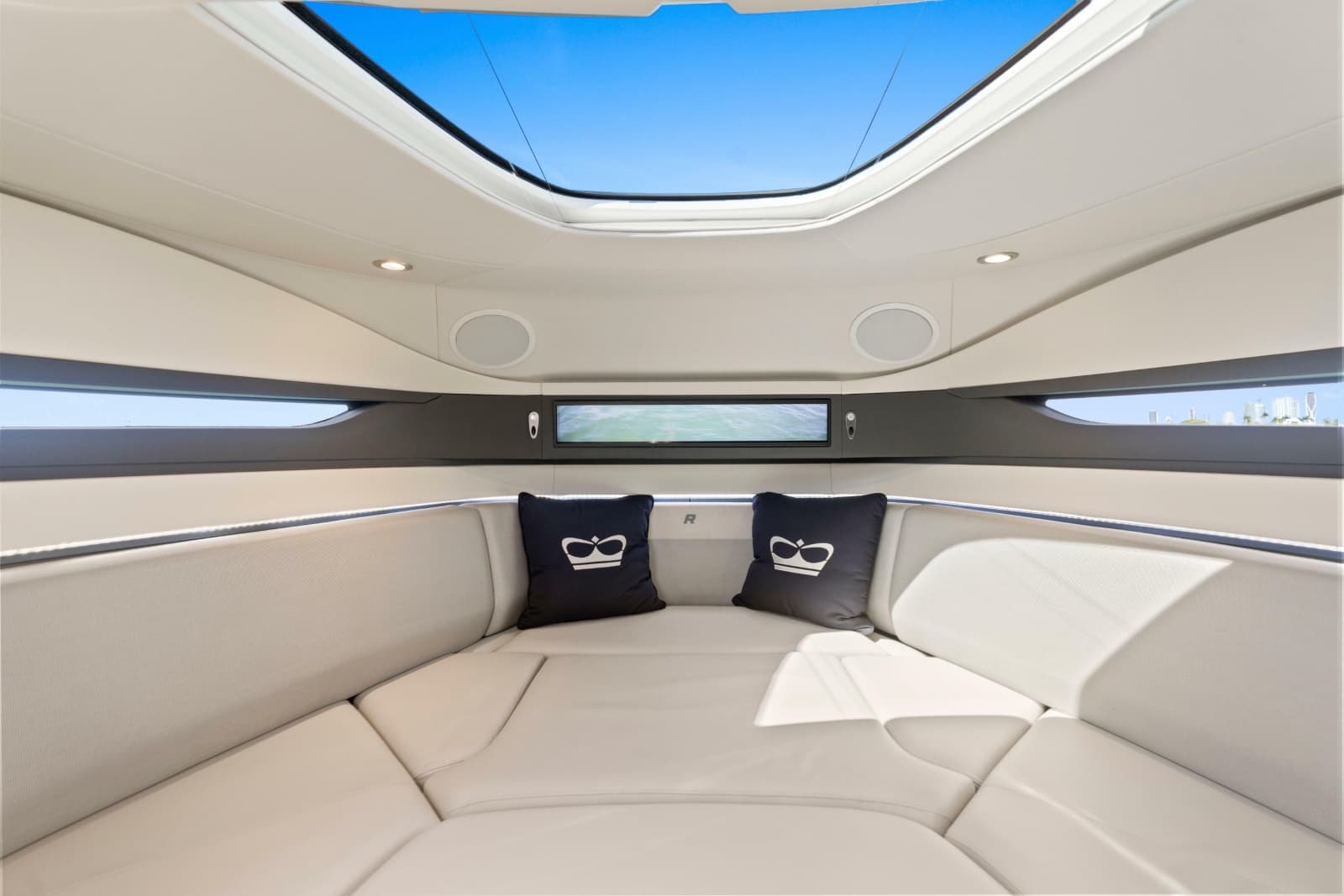 2020 Princess R35 - Photo 21