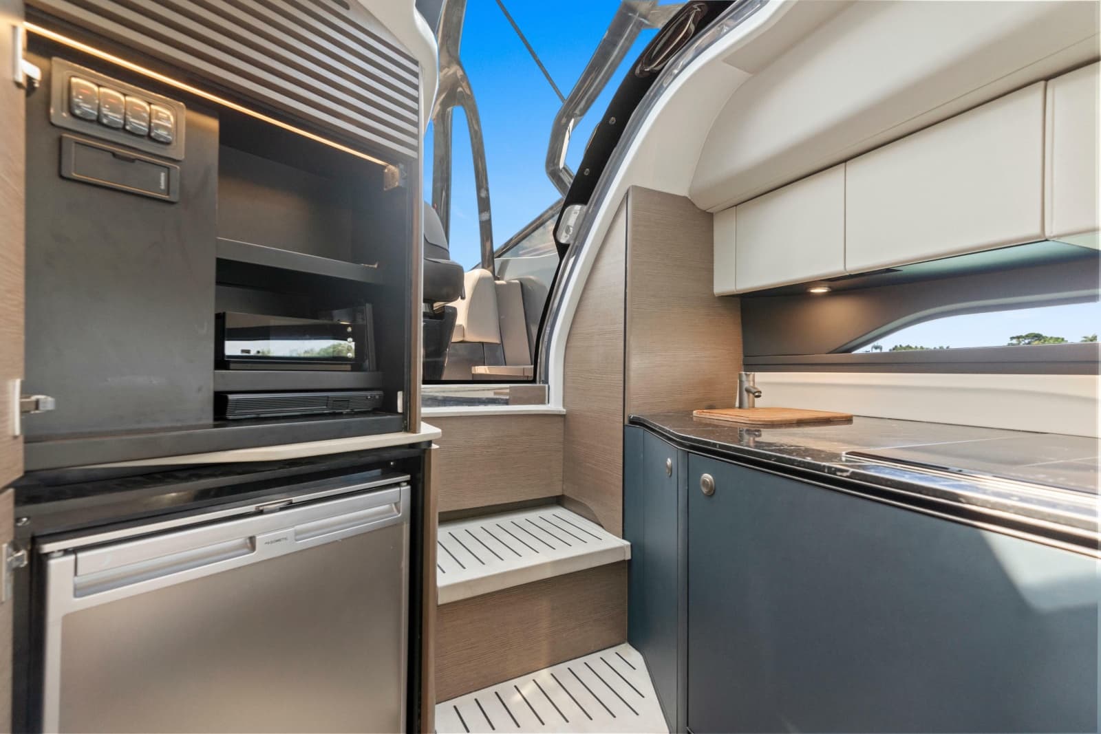 2020 Princess R35 - Photo 26
