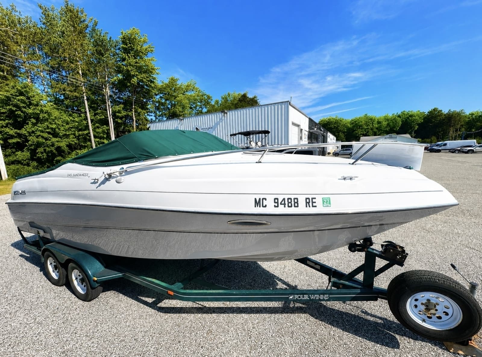 1996 Four Winns 245 SunDowner - Photo 2