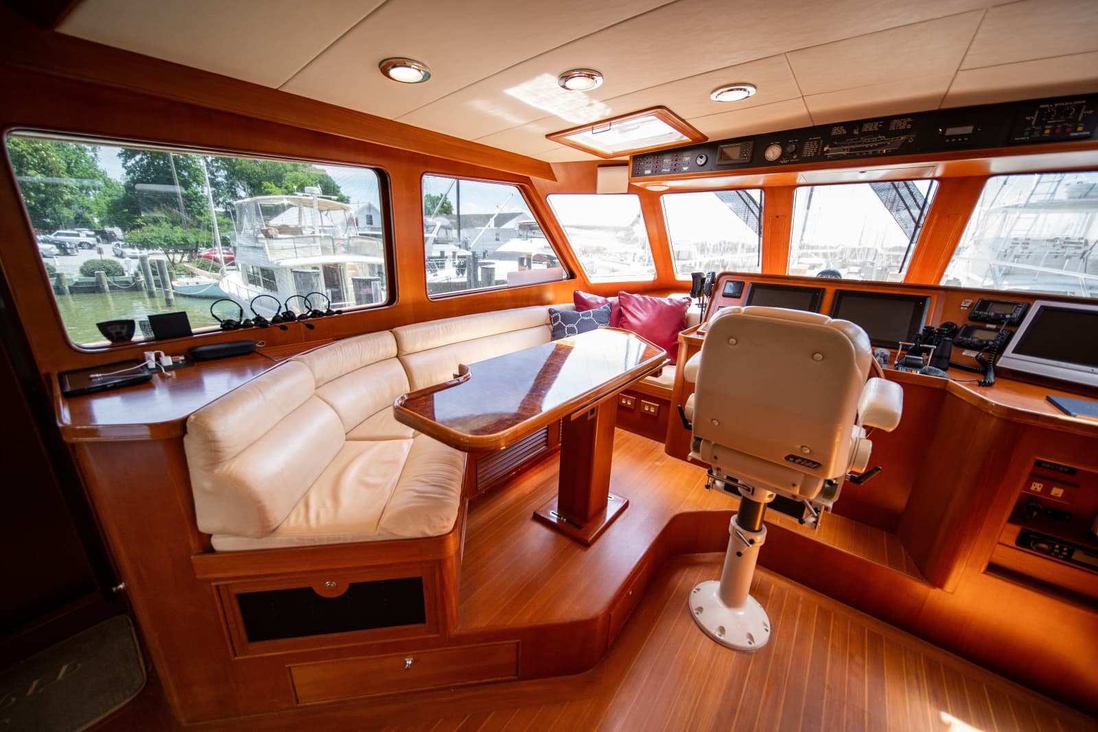 2003 Marlow Explorer 65C - Photo 11