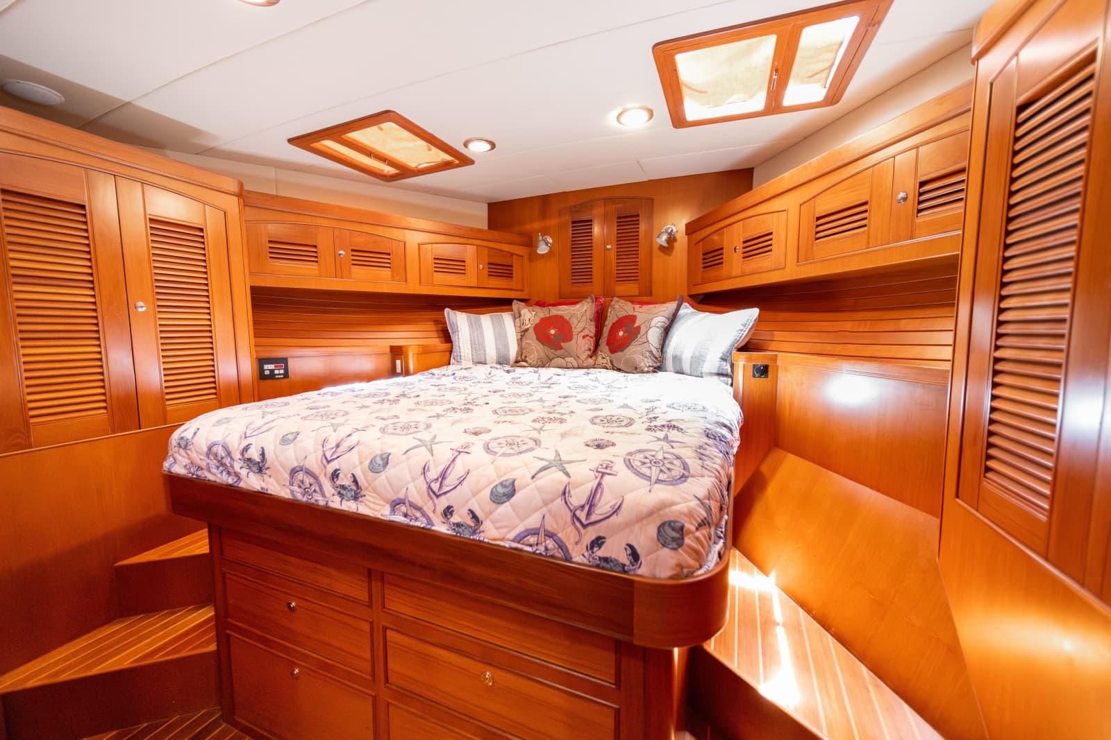 2003 Marlow Explorer 65C - Photo 15