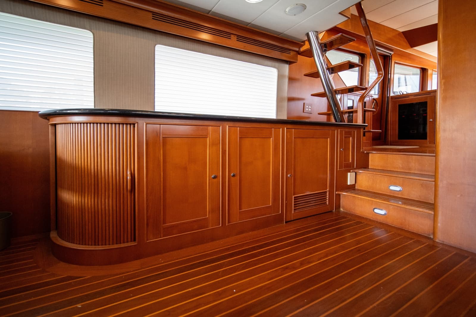 2003 Marlow Explorer 65C - Photo 9