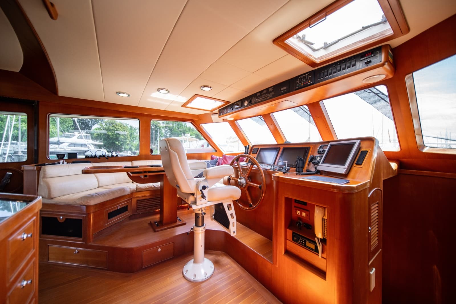 2003 Marlow Explorer 65C - Photo 12