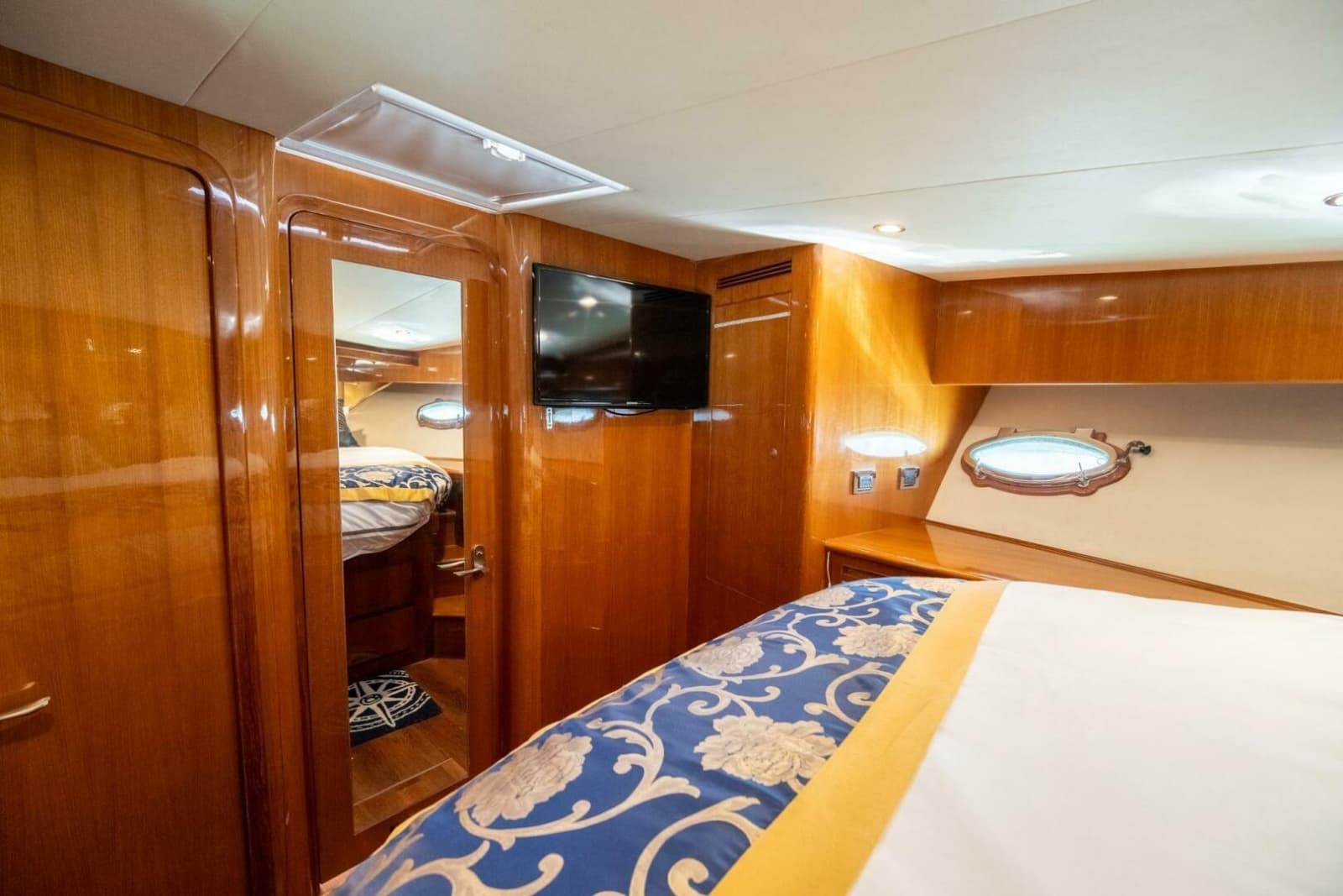 2007 Ocean Alexander 52 Sedan - Photo 22