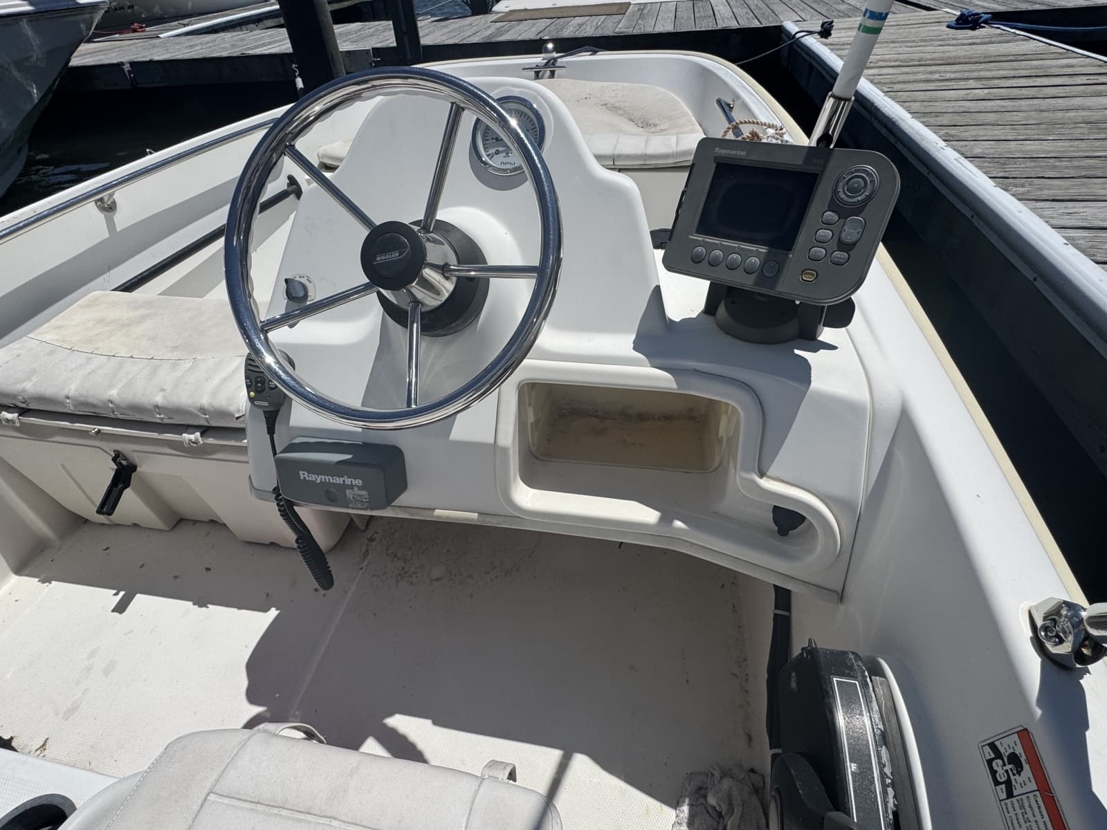 2011 Boston Whaler  - Photo 3