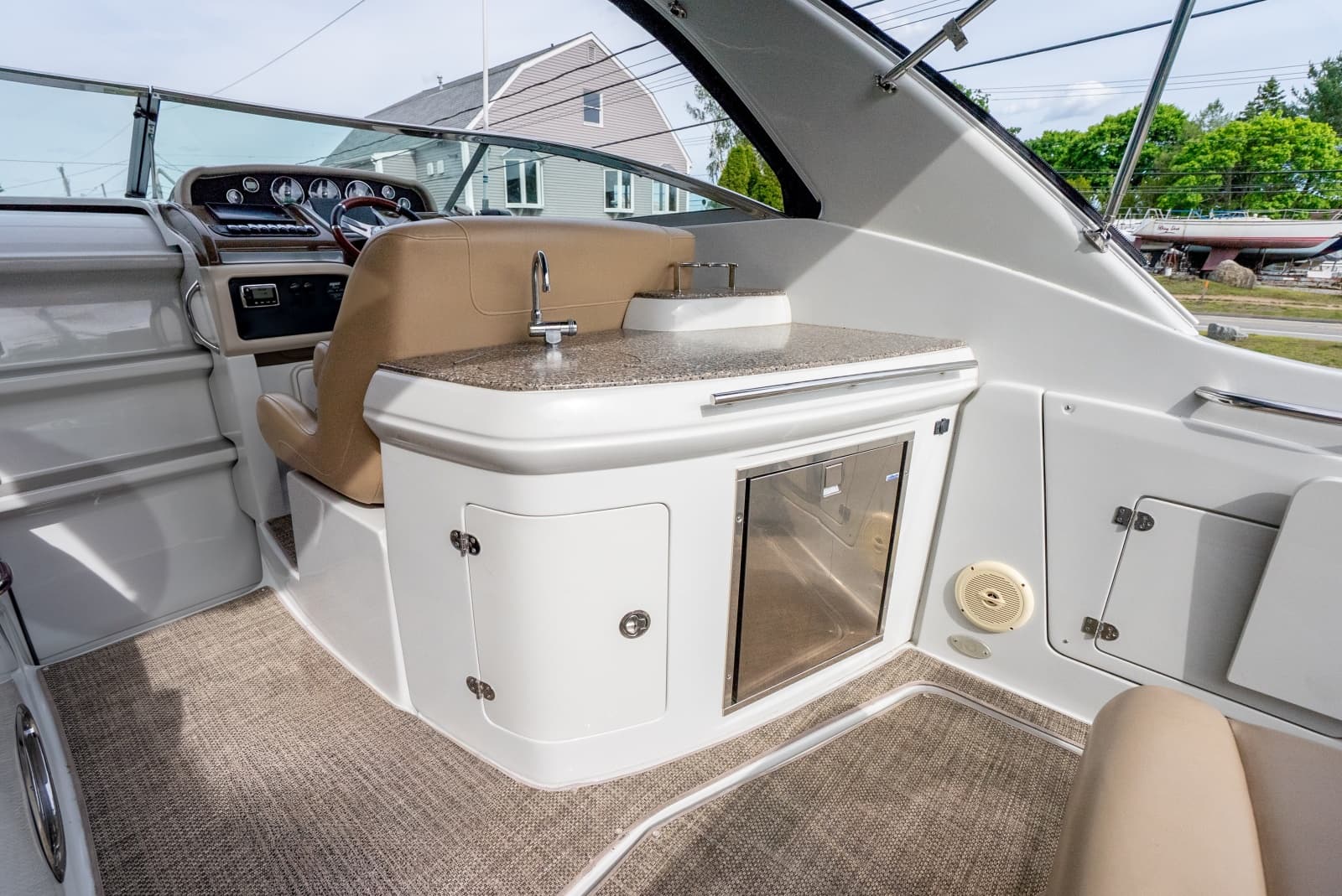 2016 Crownline 294 CR - Photo 10