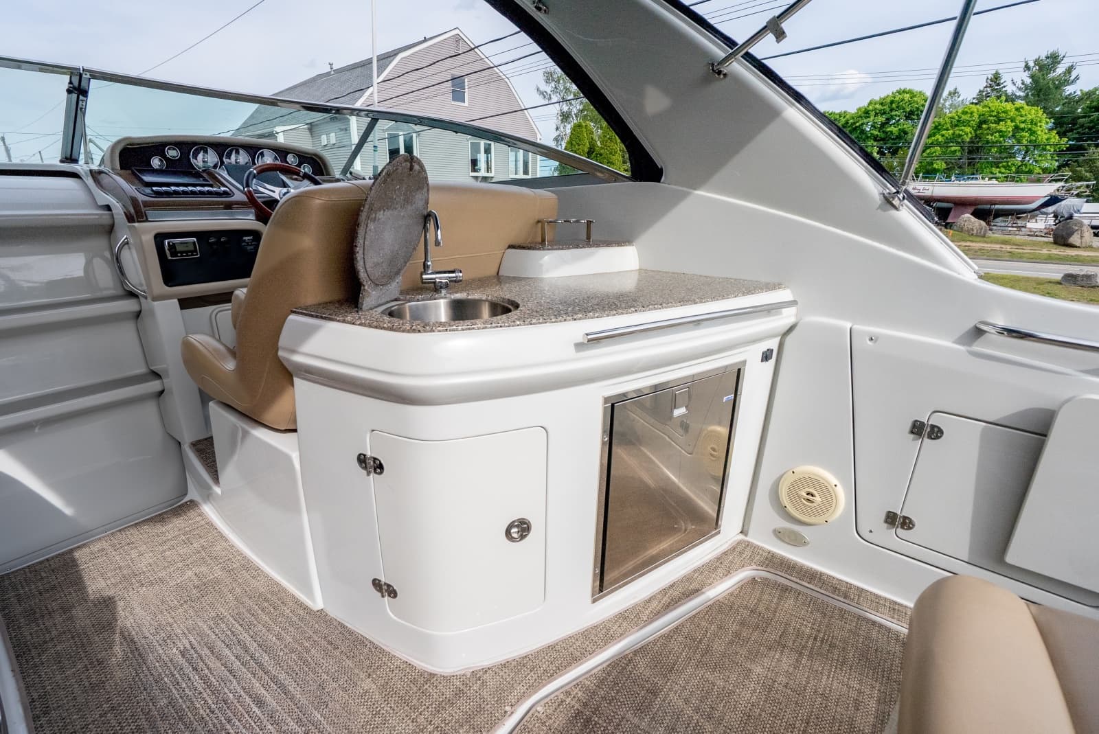 2016 Crownline 294 CR - Photo 11