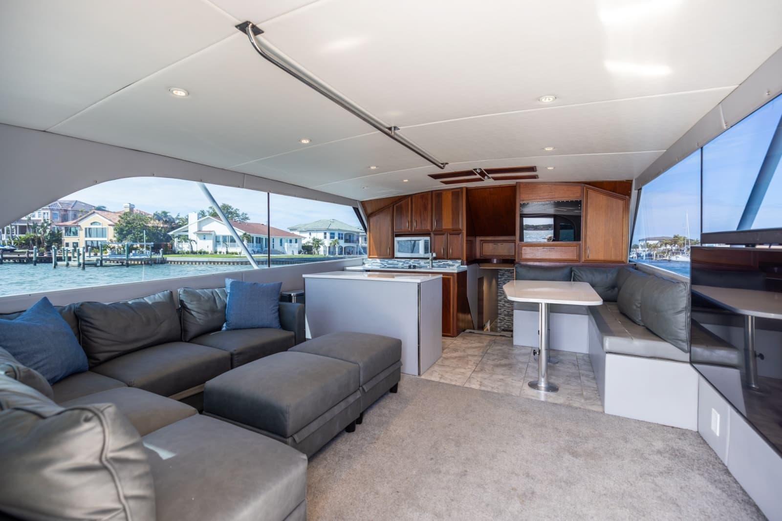 1984 Ocean Yachts 55 Super Sport - Photo 32