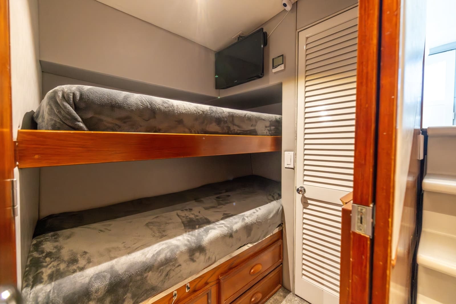 1984 Ocean Yachts 55 Super Sport - Photo 44