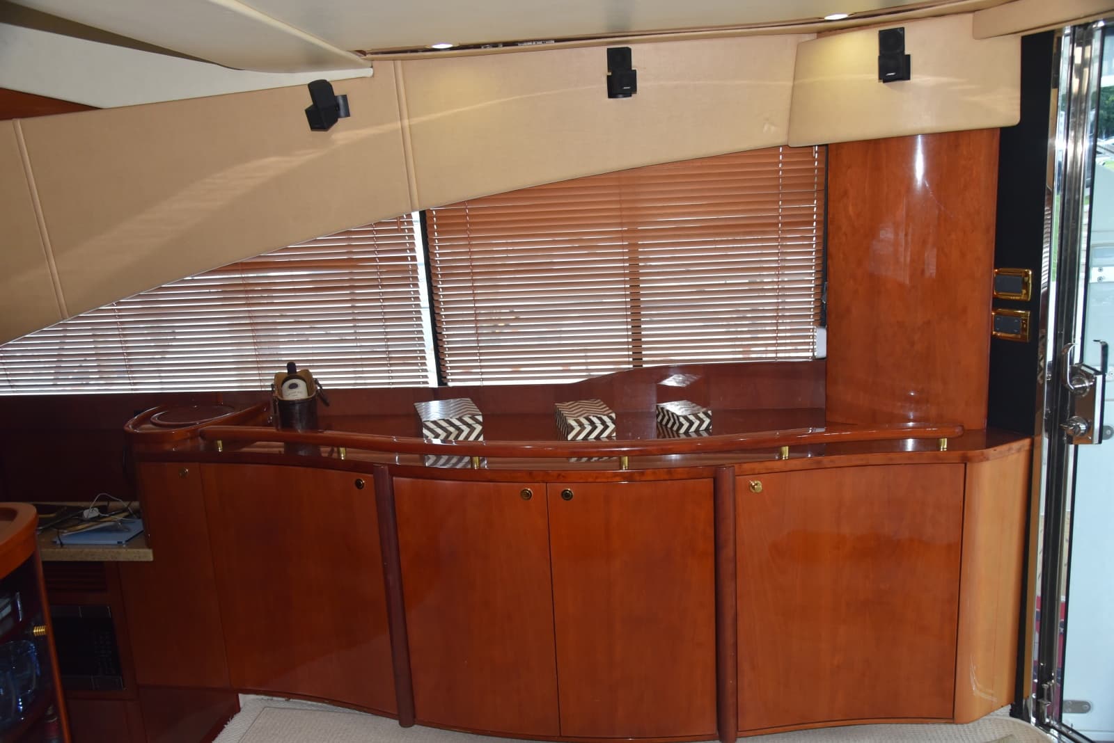 2002 Fairline Squadron 58 - Photo 24