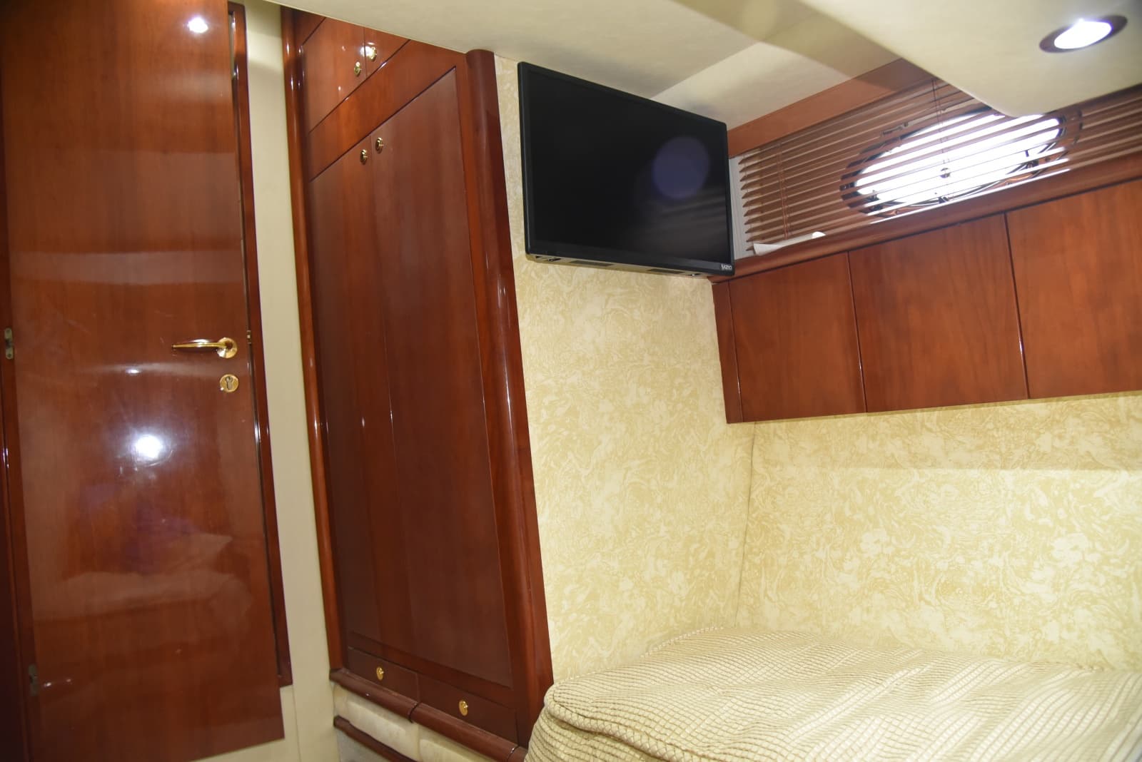 2002 Fairline Squadron 58 - Photo 38