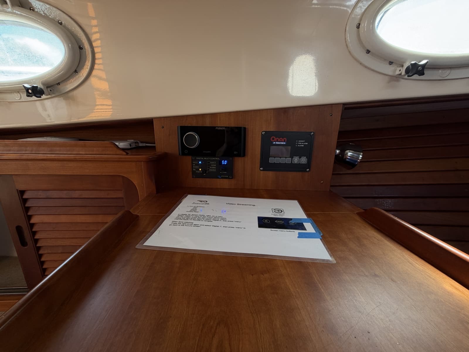 2009 Hinckley Picnic Boat 37 MKIII - Photo 18