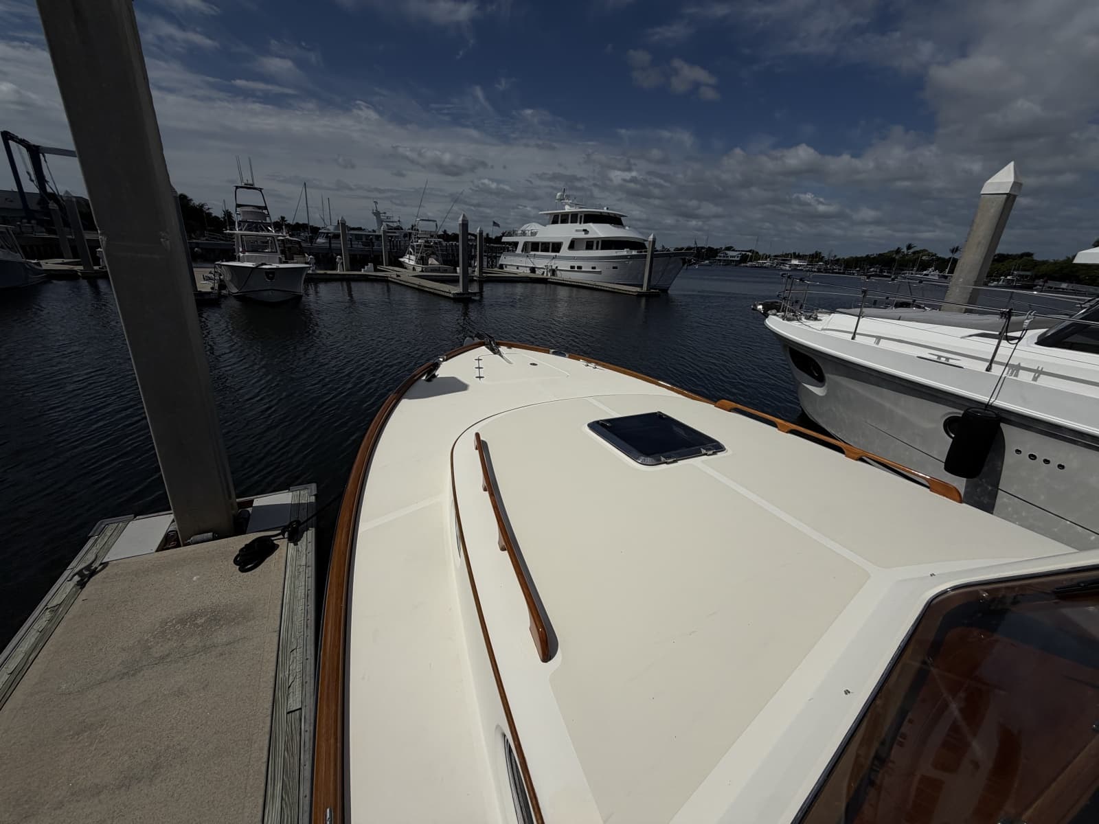 2009 Hinckley Picnic Boat 37 MKIII - Photo 10