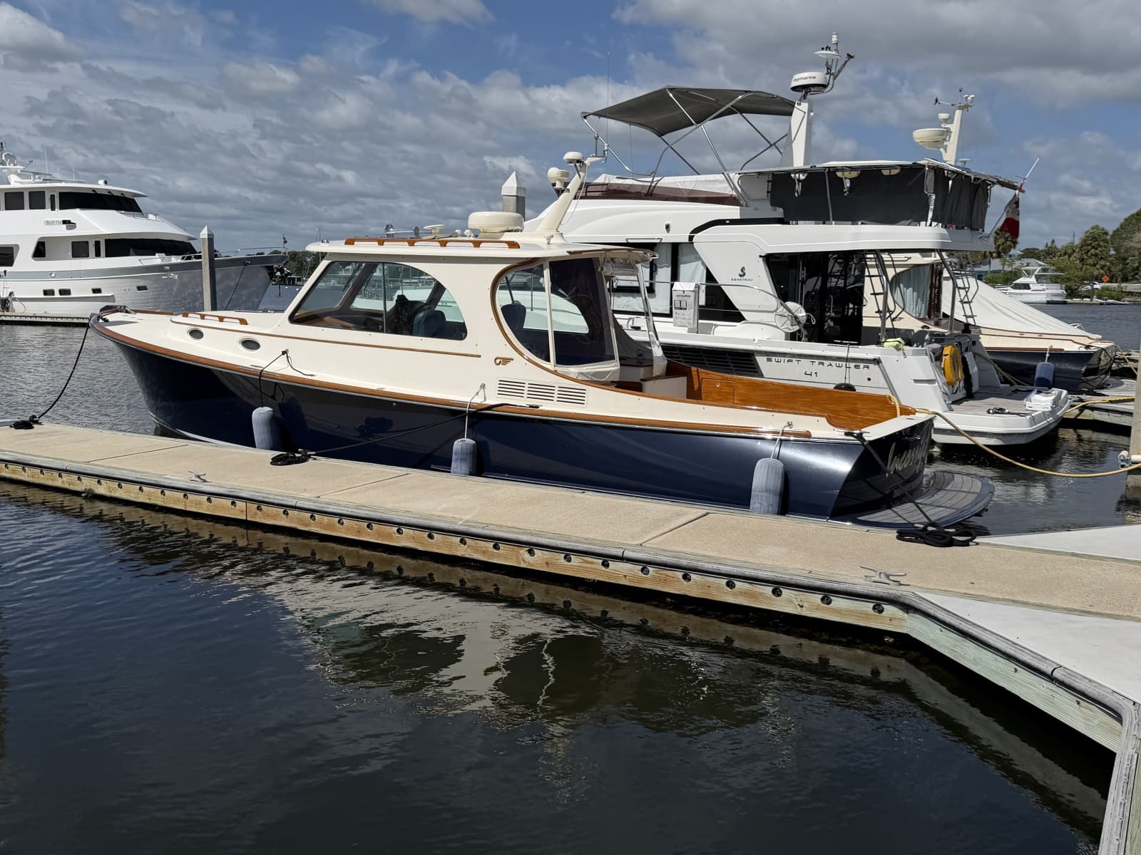 2009 Hinckley Picnic Boat 37 MKIII - Photo 4