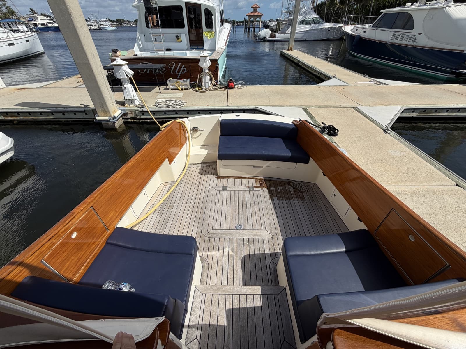 2009 Hinckley Picnic Boat 37 MKIII - Photo 26