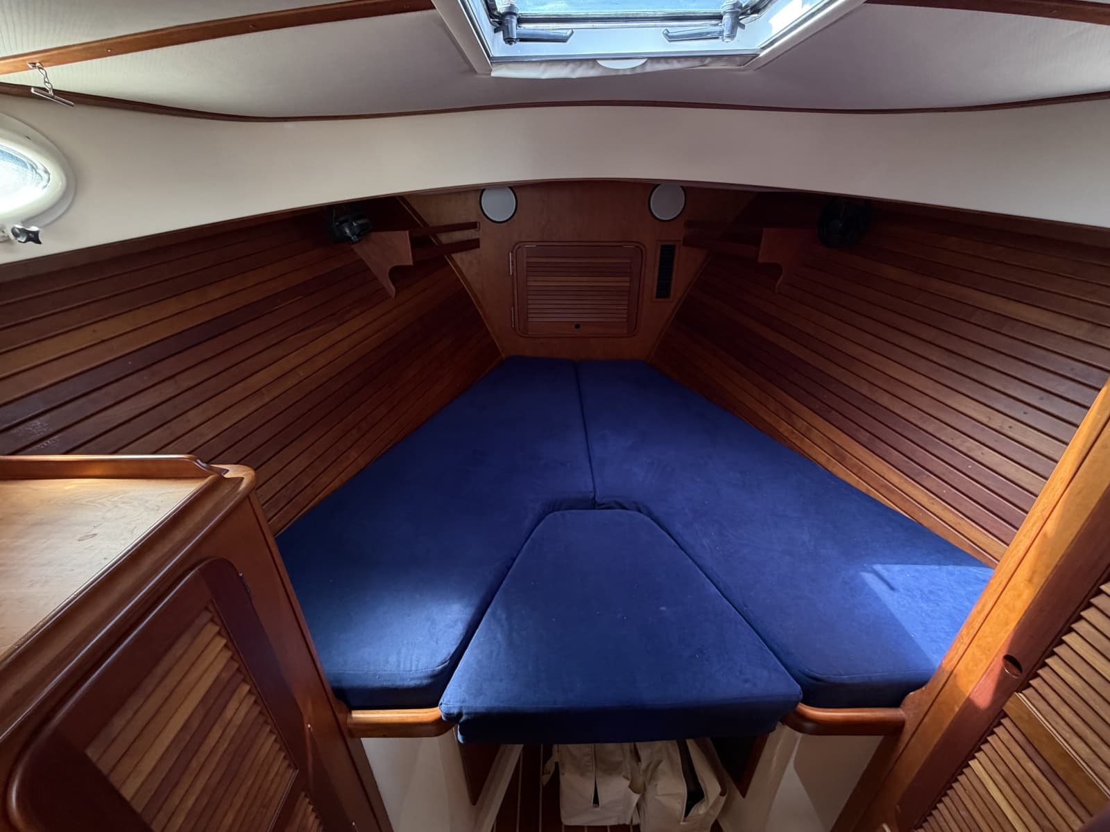 2009 Hinckley Picnic Boat 37 MKIII - Photo 20