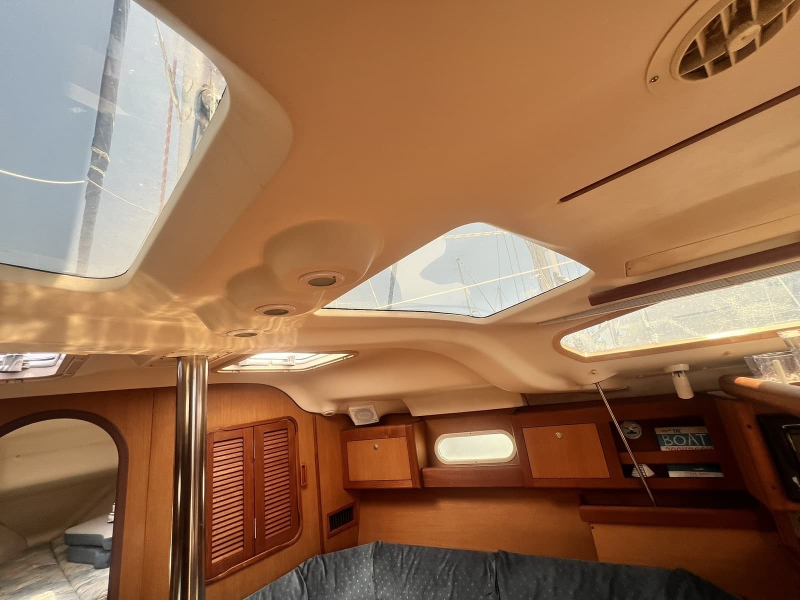 1999 Hunter 380 - Photo 41