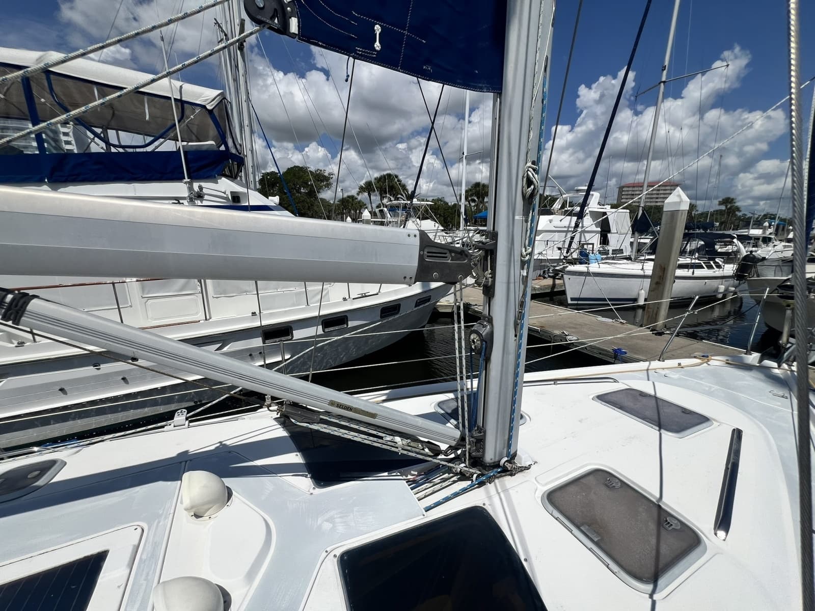 1999 Hunter 380 - Photo 13